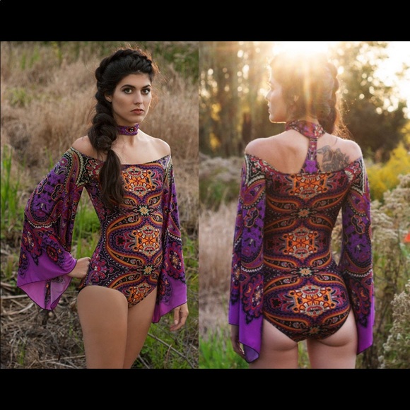 Bell Sleeve Bodysuit SOLD - Picture 4 of 4